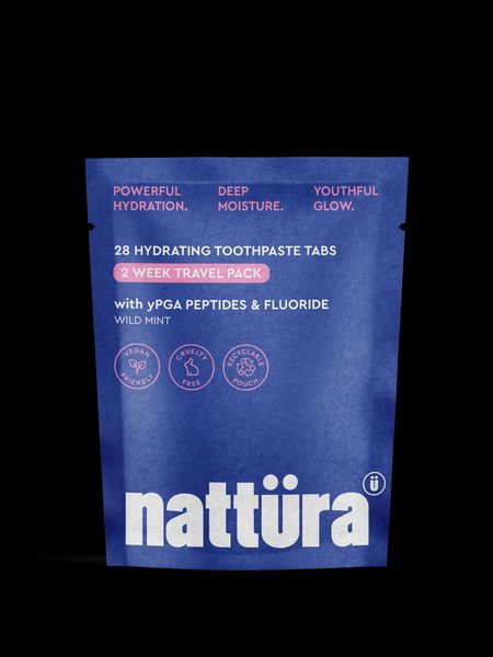 nattura travel pouch - 28 hydrating toothpaste tabs